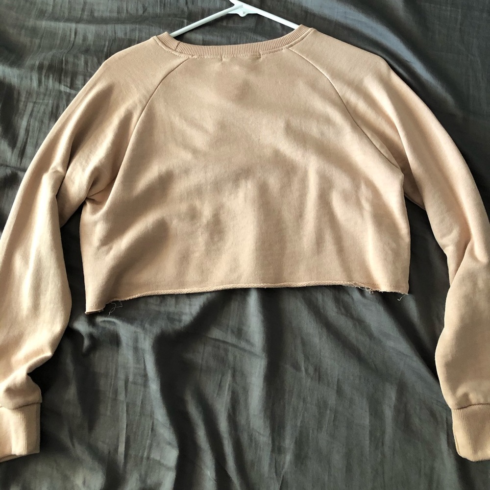 Cropped Work Out Sweatshirt - Picture 2 of 2